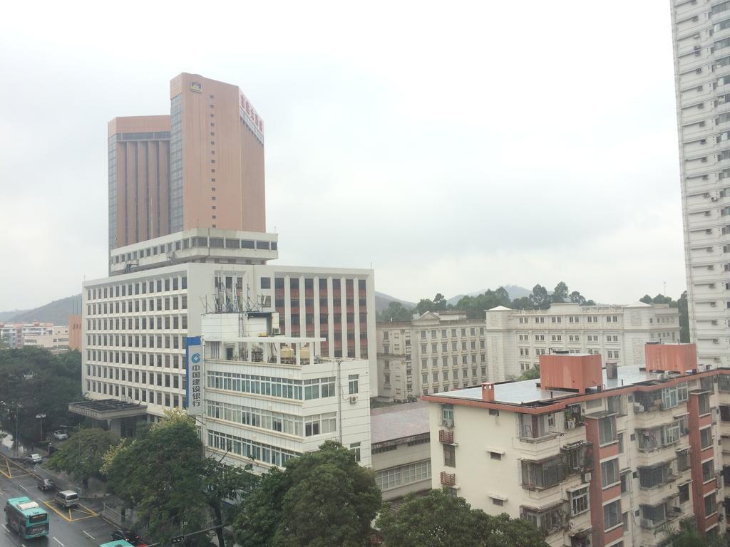 Guangsheng International Hotel Luohu Railway Station เซินเจิ้น ภายนอก รูปภาพ